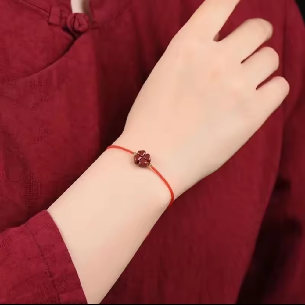 Lucky Clover Red Rope Bracelet – Handmade Adjustable